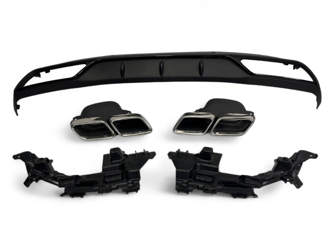Rear Diffuser + Exhaust Tips Mercedes C-Class W205 / S205 Avantgarde / Standard (2014-2021) – Gloss Black