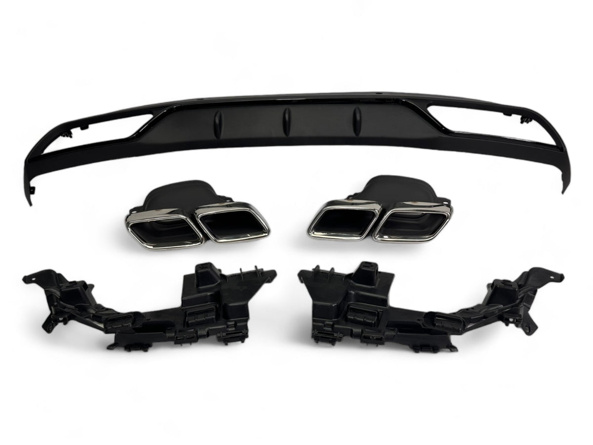 Rear Diffuser + Exhaust Tips Mercedes C-Class W205 / S205 Avantgarde / Standard (2014-2021) – Gloss Black