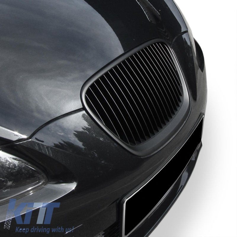 Badgeless front grille Seat Leon 1P facelift fitted - close-up