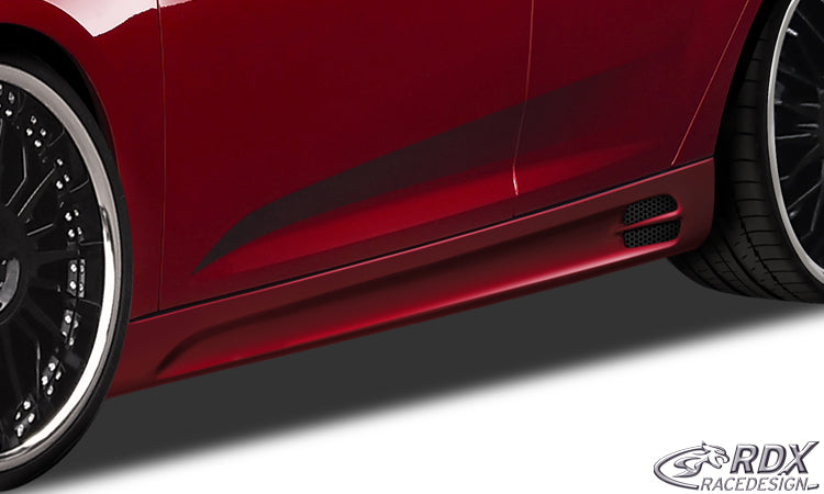 RDX GT-Race side skirts for the Ford Focus 3 – image 3 of 3