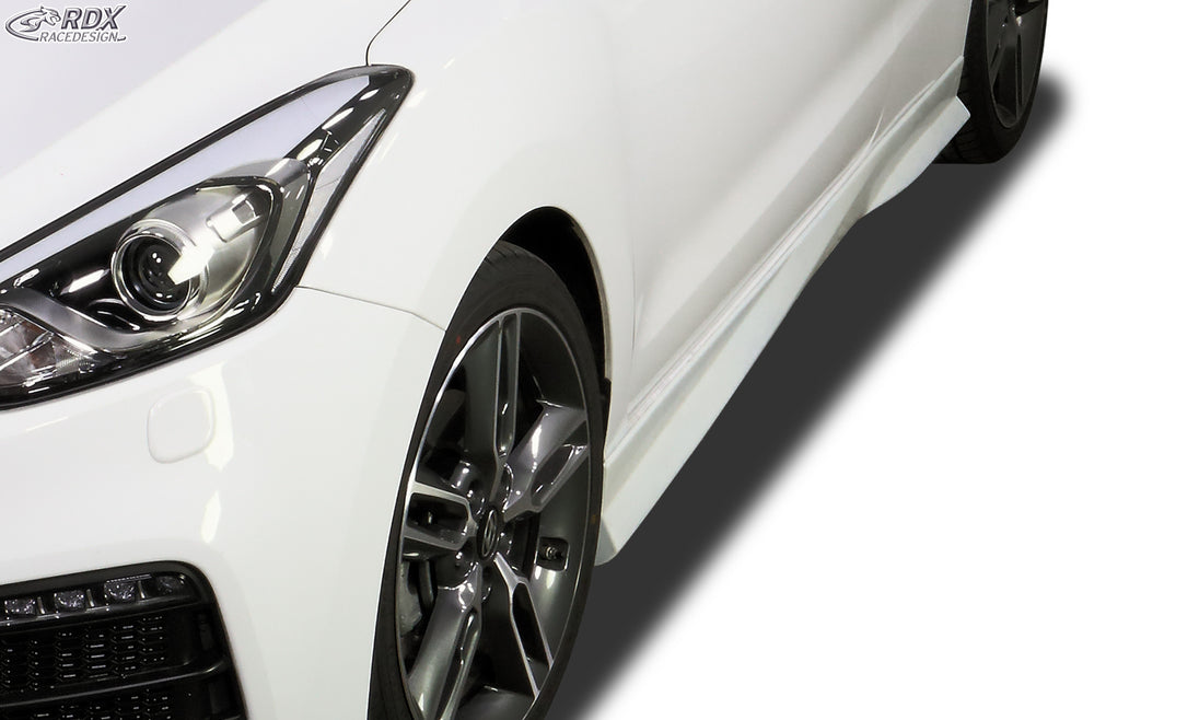 RDX Turbo side skirts for the Hyundai i30 GD (2012+), 3-door, 5-door and Station Wagon – image 5 of 5