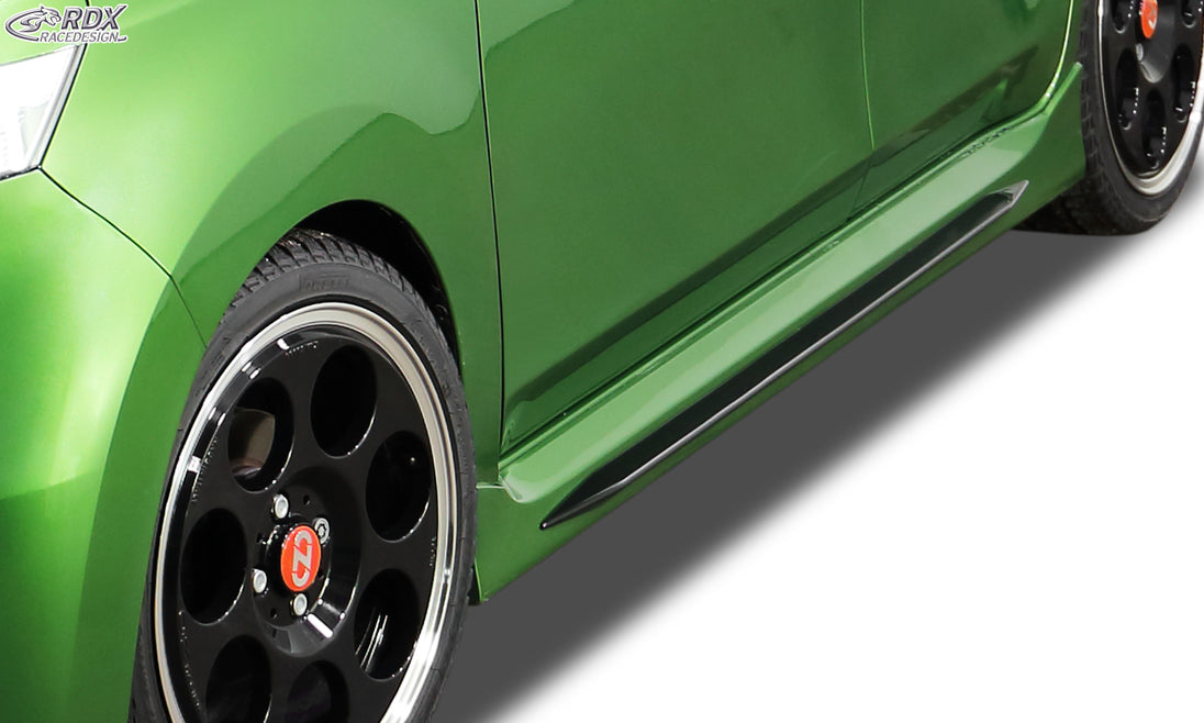 RDX Slim side skirts in gloss black for the Daihatsu Materia – image 3 of 4