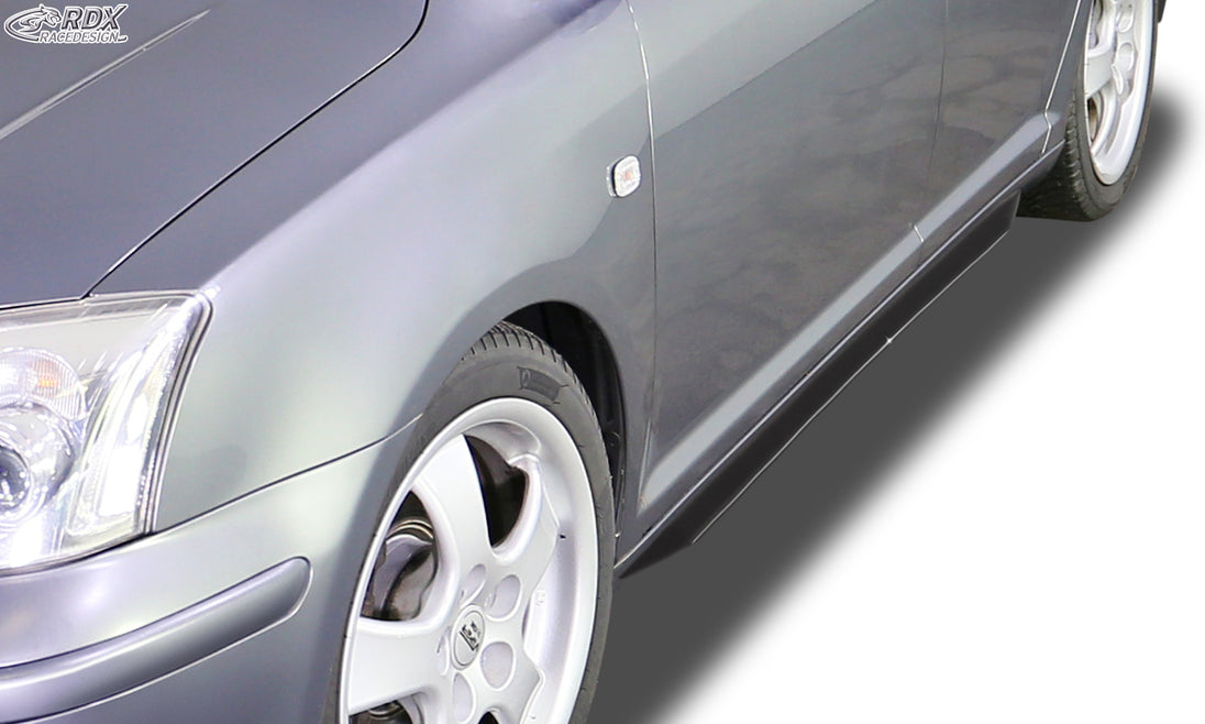 RDX Slim side skirts in gloss black for the Toyota Avensis T25 (2003–2009) – image 3 of 4