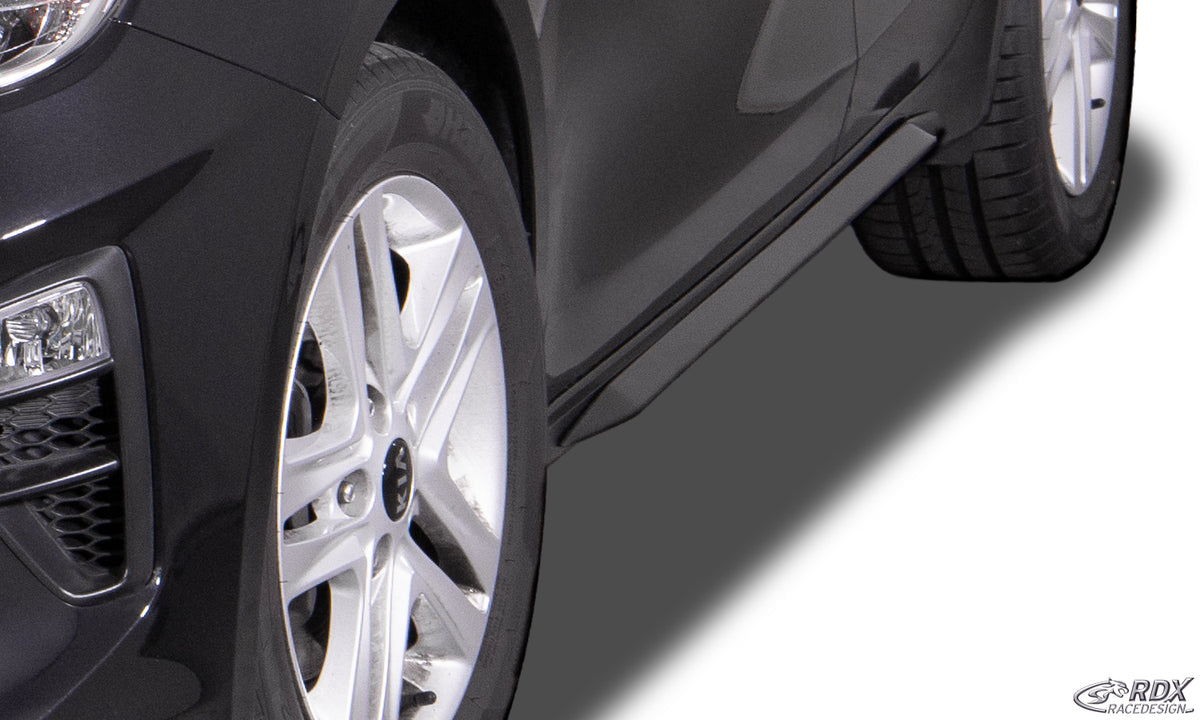RDX Slim side skirts in gloss black for the Kia Ceed CD (2018+) – image 2 of 3