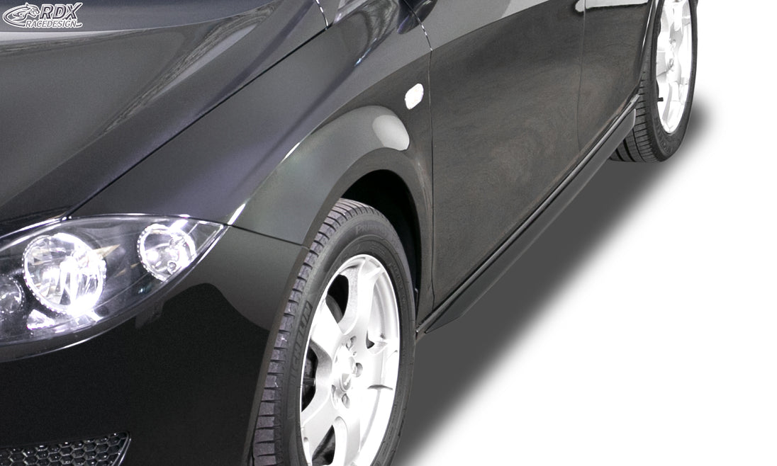 RDX Slim side skirts in gloss black for the SEAT Leon 1P – image 2 of 3