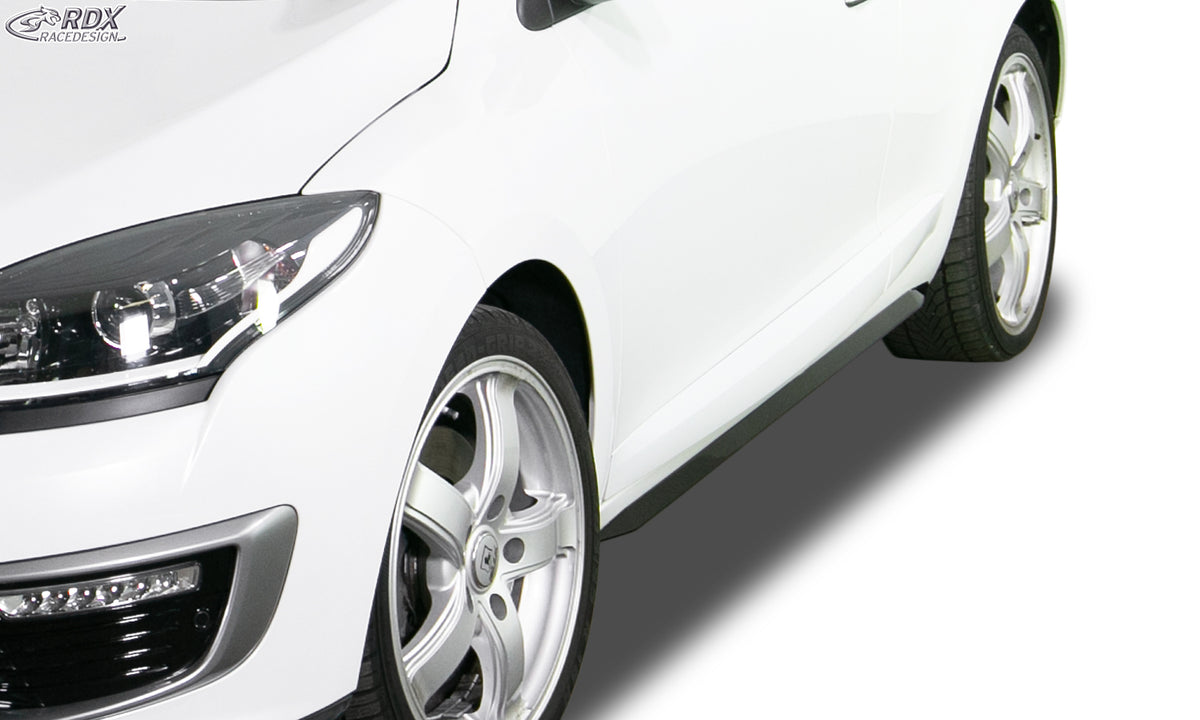 RDX Slim side skirts in gloss black for the Renault Megane 3 Coupé, 3-door – image 4 of 4