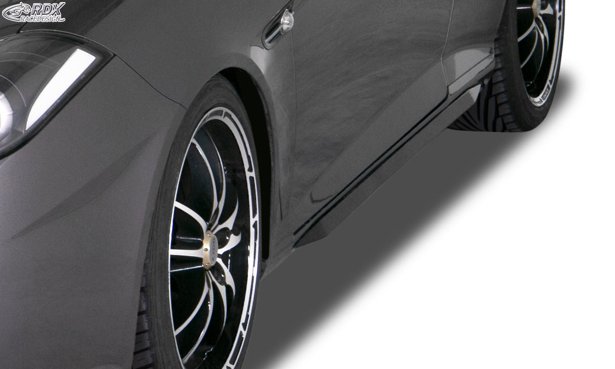 RDX Slim side skirts in gloss black for the Hyundai Coupé GK (2002–2009) – image 2 of 3