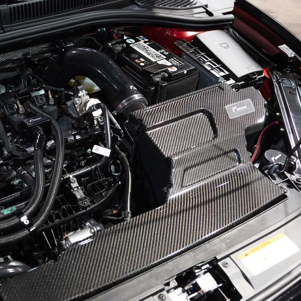 R600 Intake Kit VW Golf 7 / Golf 8 GTI & R, Audi A3 8V / 8Y, S3, Seat Leon 5F – Gloss Carbon Lid, Trifoam Filter – RacingLine VWR1210R600EG