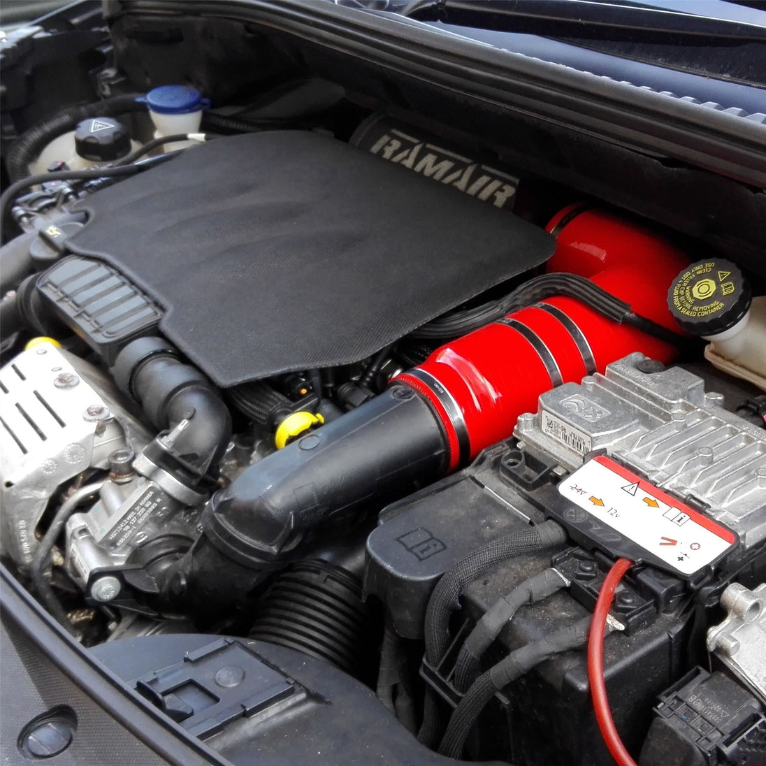 Intake Kit Citroen DS3 / DS4 1.2 THP & Peugeot 208 / 308 1.2 THP (2014–2018), Red – Ramair JSK-124-R – image 2
