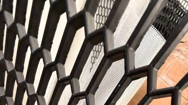 Application of Honeycomb Plastic Mesh - Para-Choques - Bruma Mágica - 