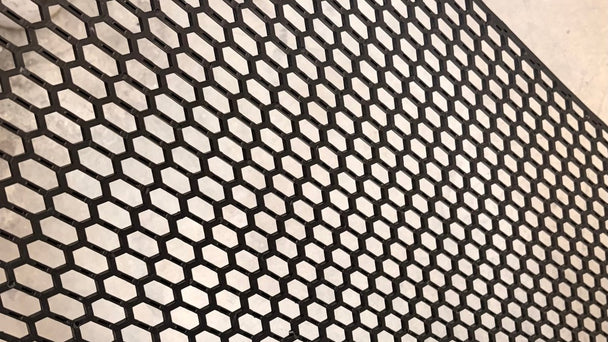 Application of Honeycomb Plastic Mesh - Para-Choques - Bruma Mágica - 