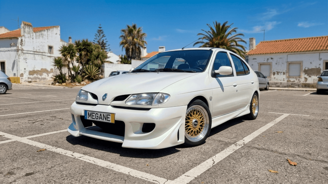 Front Bumper Renault Megane Coupe Combat Pre Facelift 1995-1998 - Para-Choques - Componor - 0101142