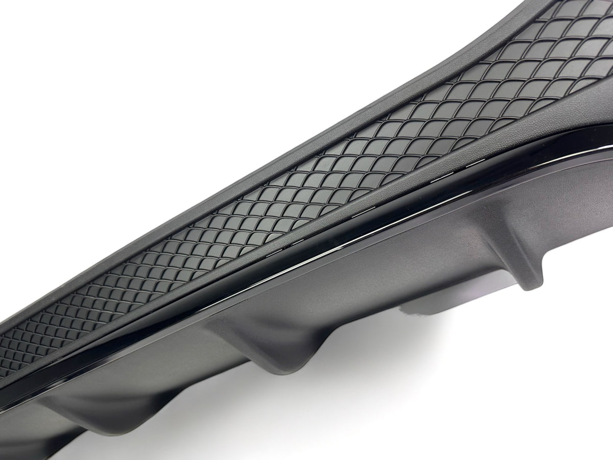 Rear Diffuser + Exhaust Tips Mercedes GLE W166 AMG Line (2015-2019) – Gloss Black – view 3