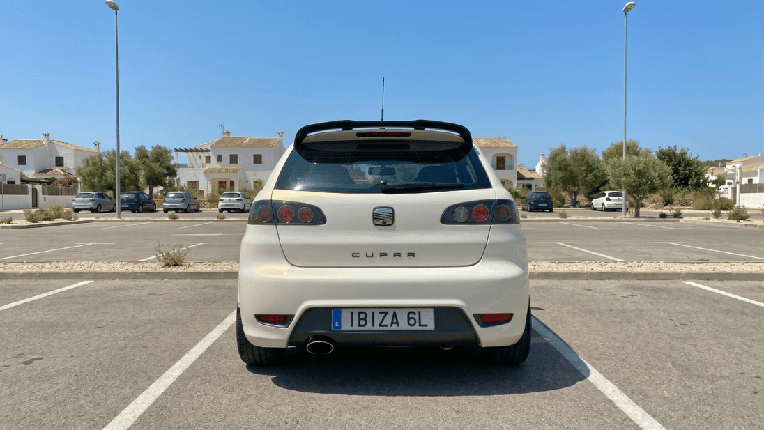 Rear Bumper Seat Cupra 6L - Para-Choques - Bruma Mágica - 0106181